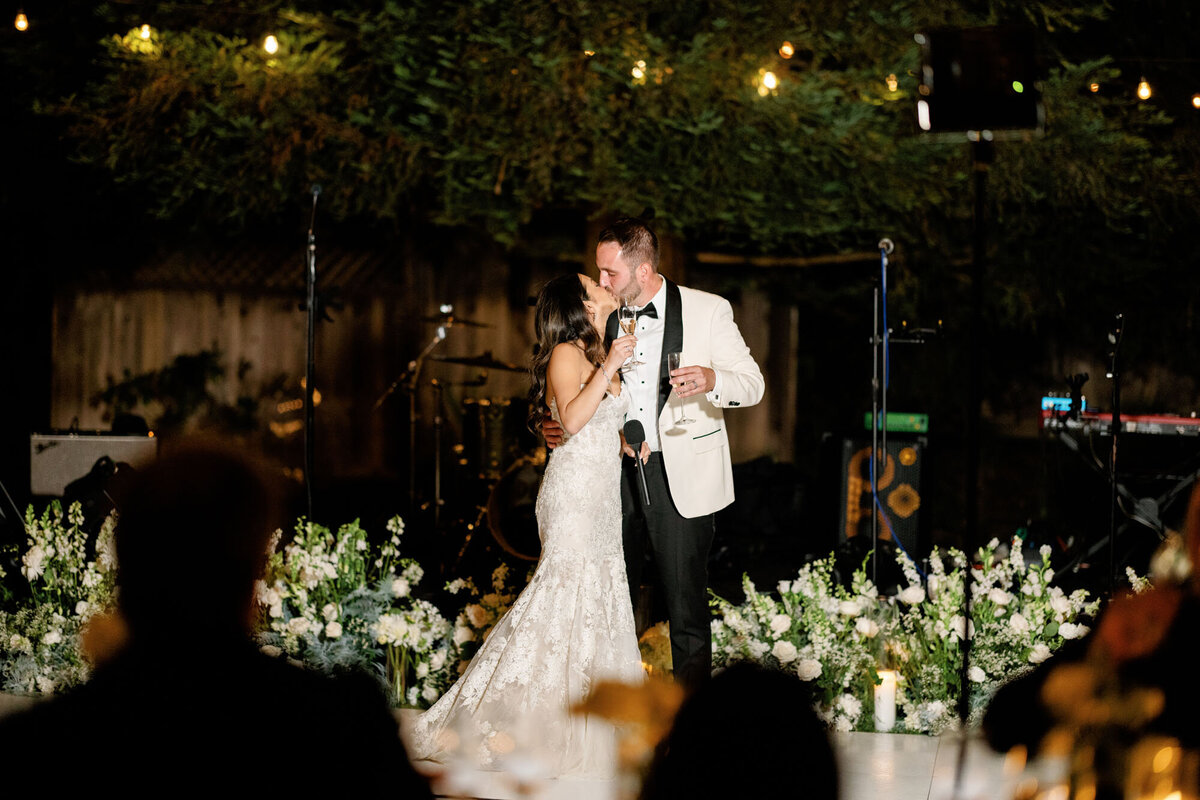 Meant2BeeEvents-NapaWedding (43)