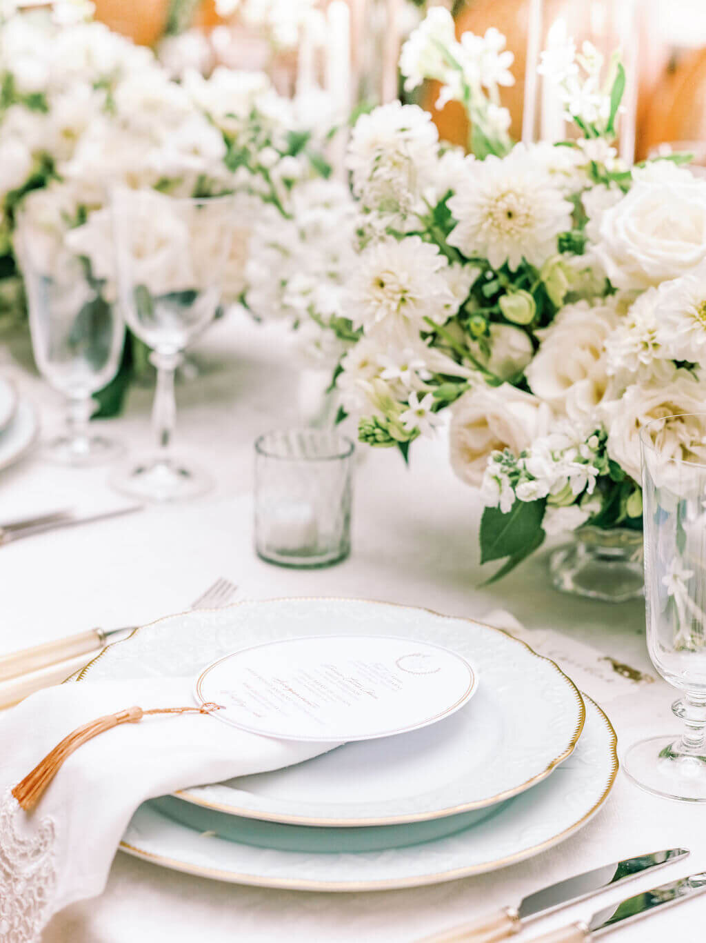 carolina-tyler-elgant-place-setting-springvale-floral