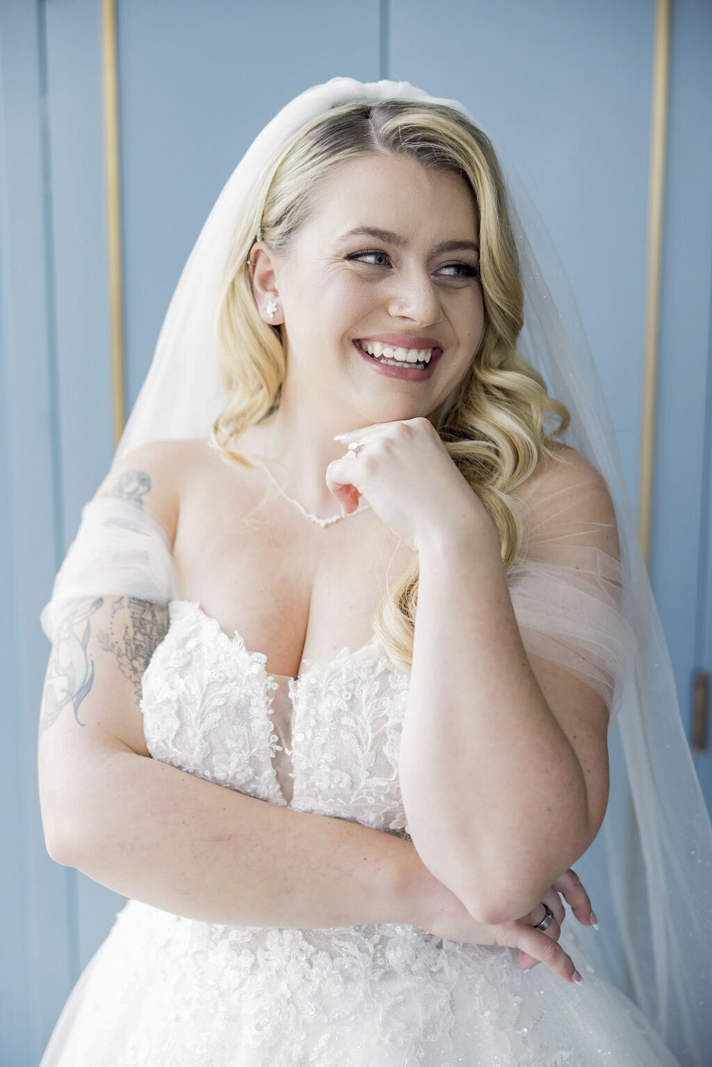 401 - ALy&Dominic-HundredsofMoments-GettingReadyBride-240127-7742-161