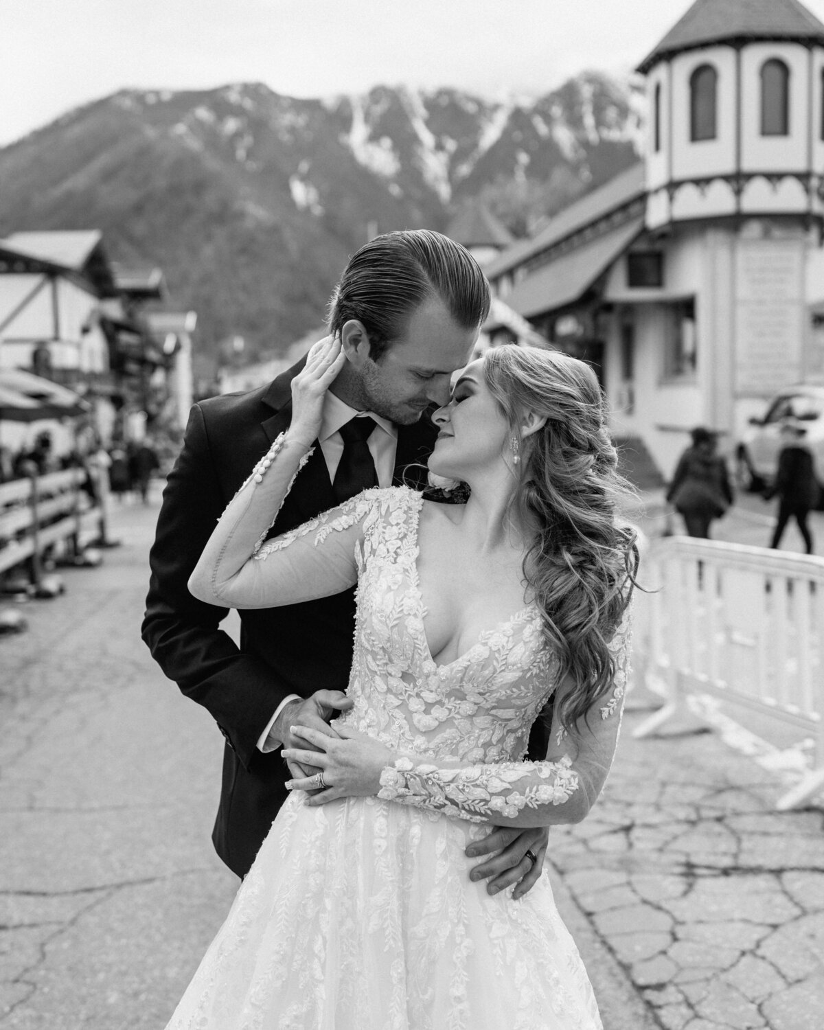 spring_leavenworth_sleeping_lady_resort_wedding_04