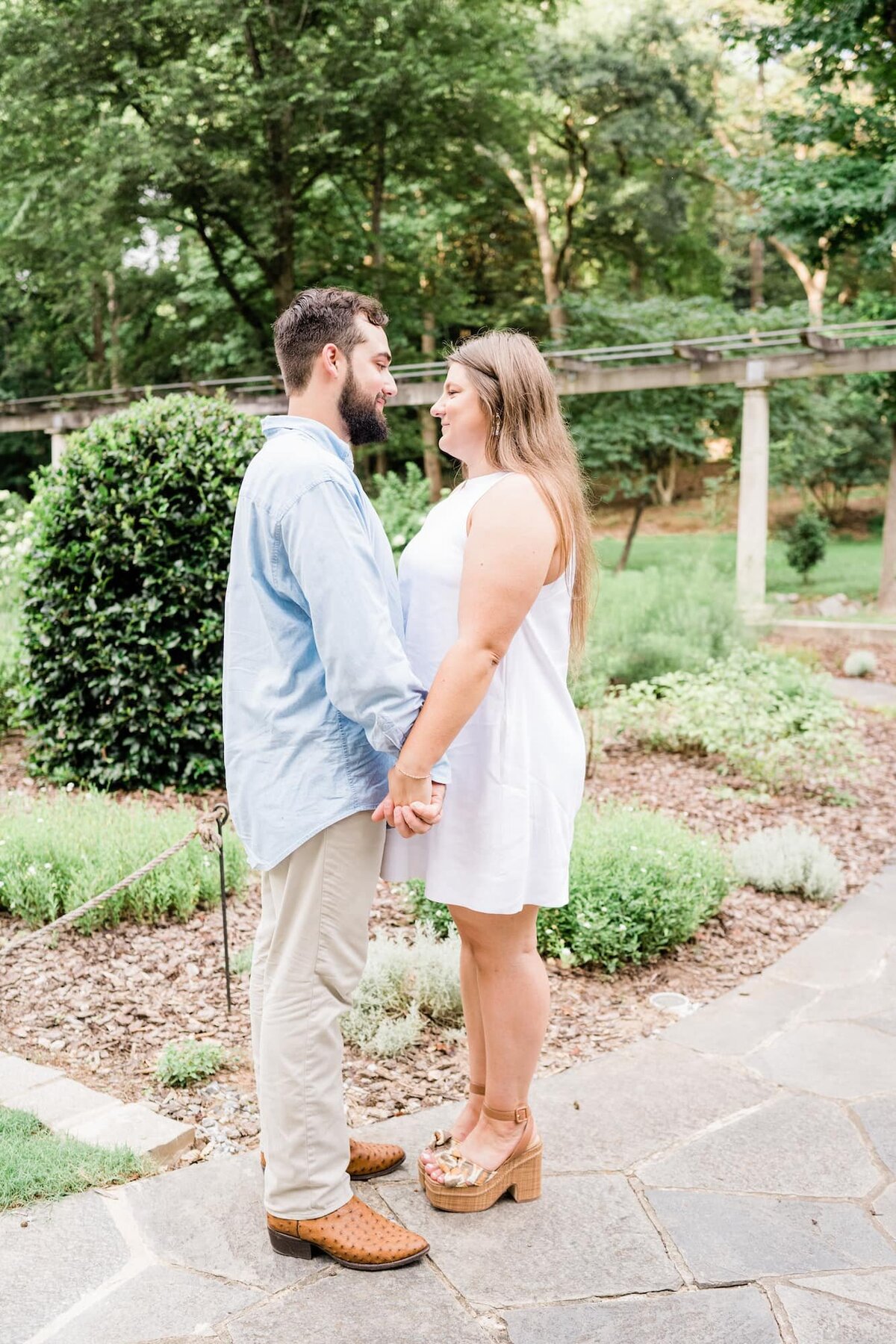 Elli-Row-Photography-CatorWoolford-Gardens-Engagement_2997