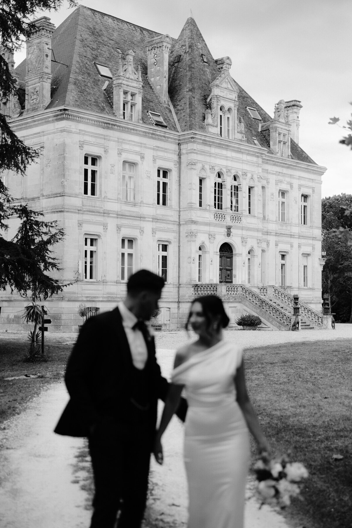 Modern_Chic_Chateau_Valouze_Destination_Wedding_Photographer-74
