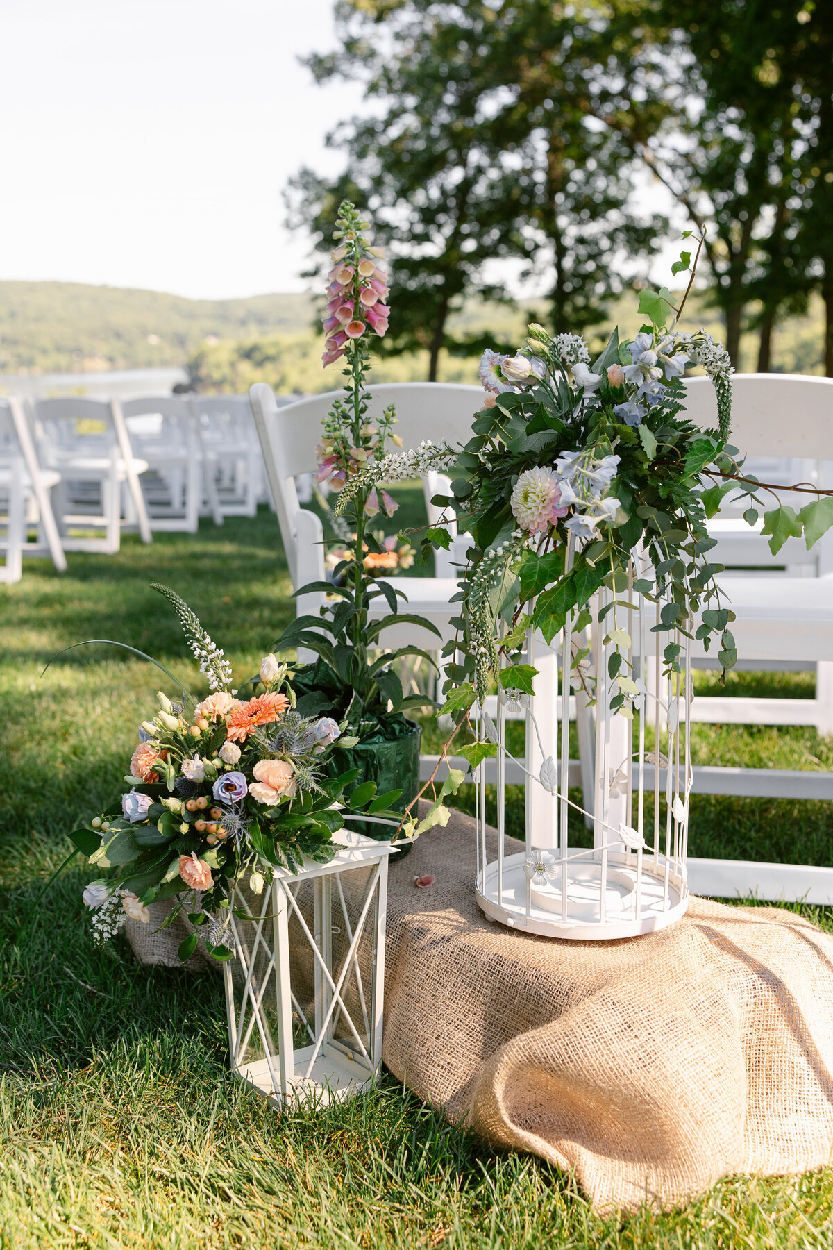 ceremony-decor-at-saint-clements-castle