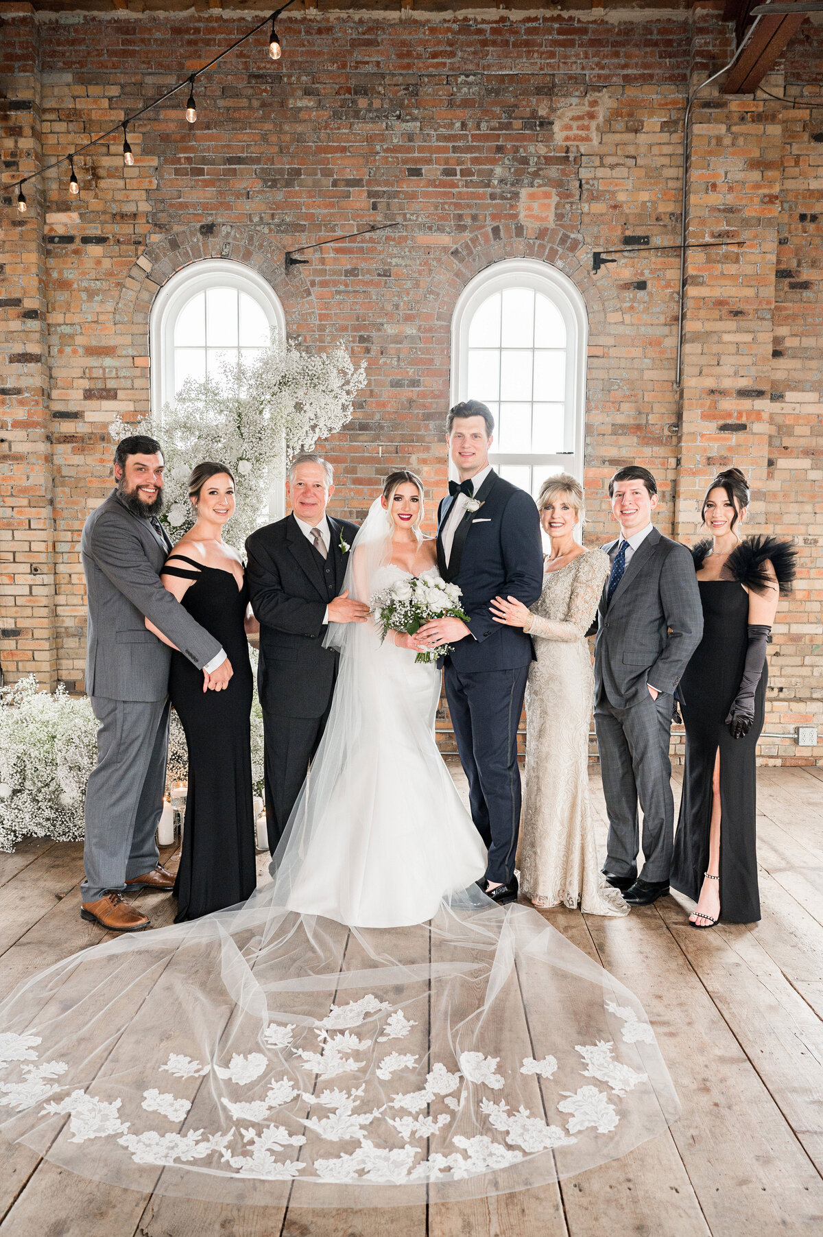 wedding traditional formal family photos at pump house pittsburgh