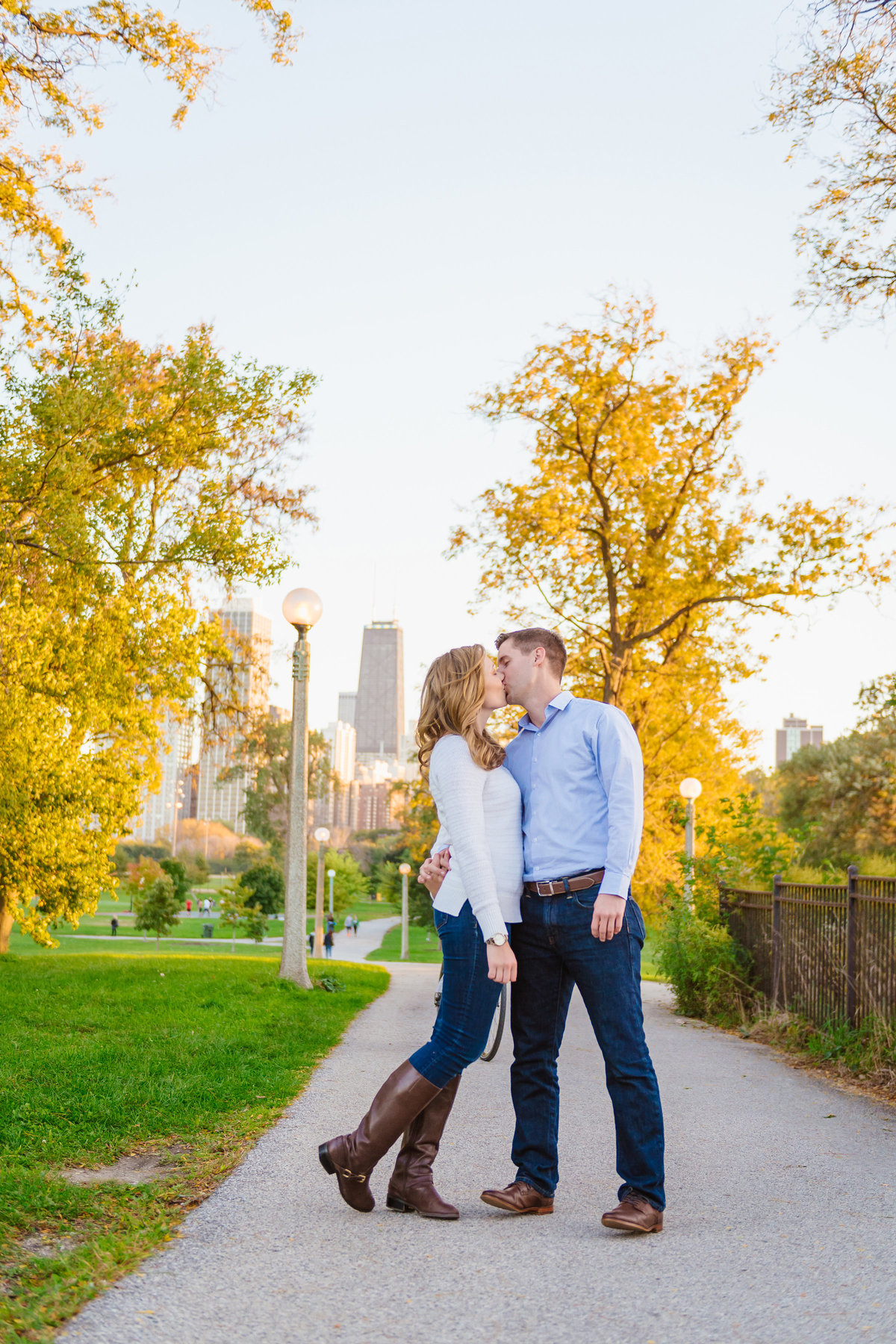 modern-engagement-photos-the-paper-elephant-017