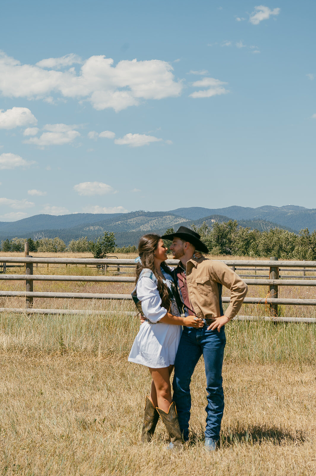 presley-gray-photo-haybale-forest-montana-elopement-7870
