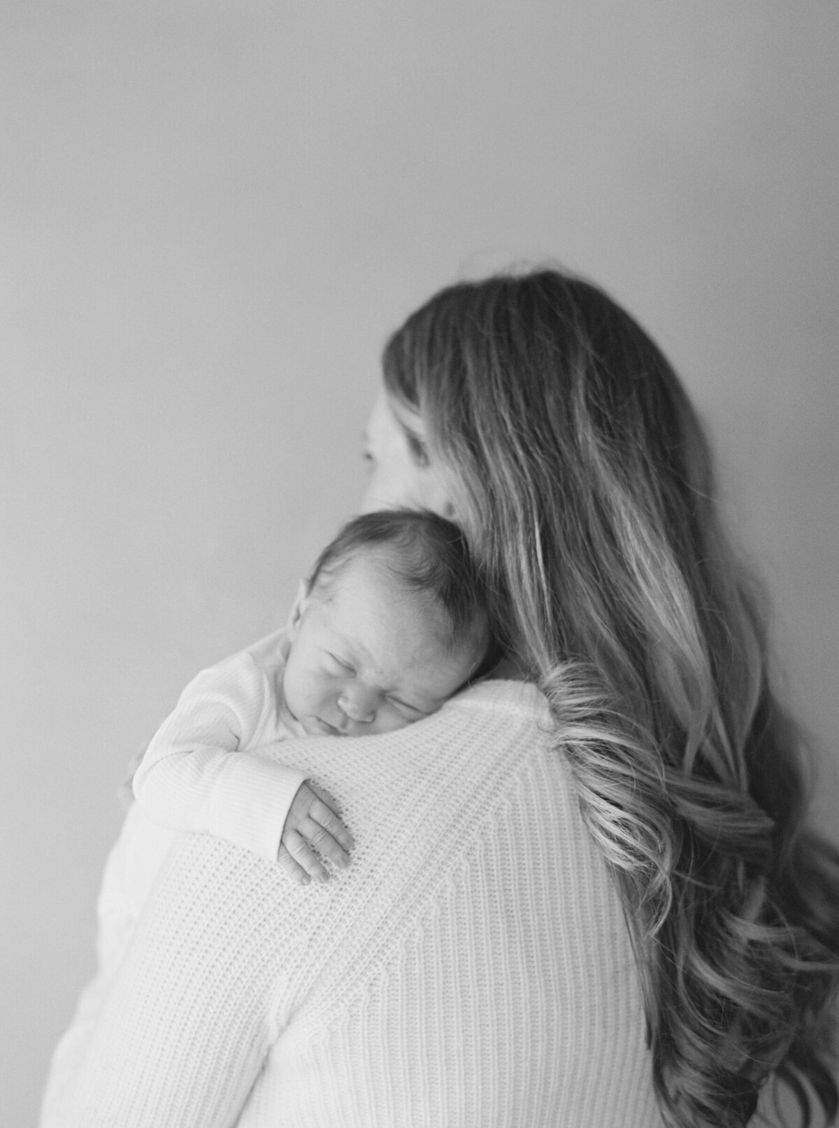 black-white-newborn-photo