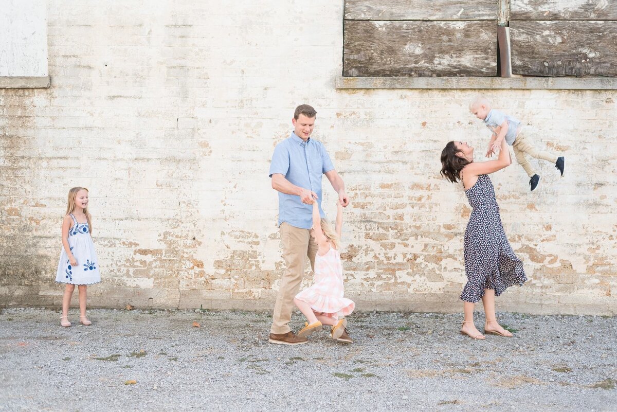 Harlinsdale-Farm-Spring-family-photos-in-Franklin-TN+1