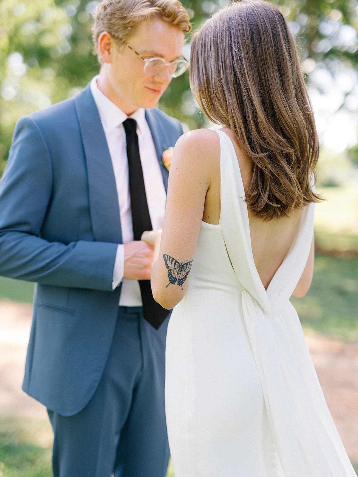 haley-hill-wedding-first-look-30_websize