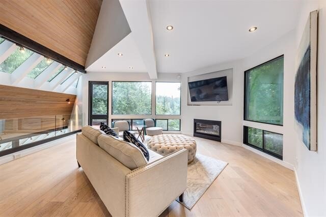 living room before 2