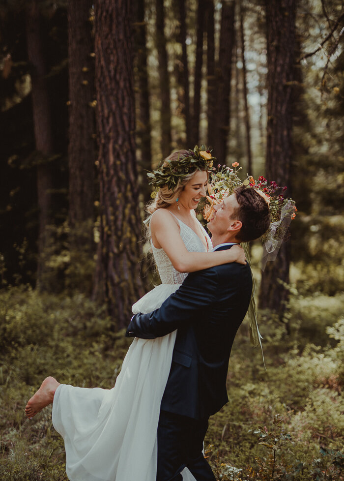 earthy-pnw-inspired-wedding-at-lake-creek-lodge-anna-caitlin-23