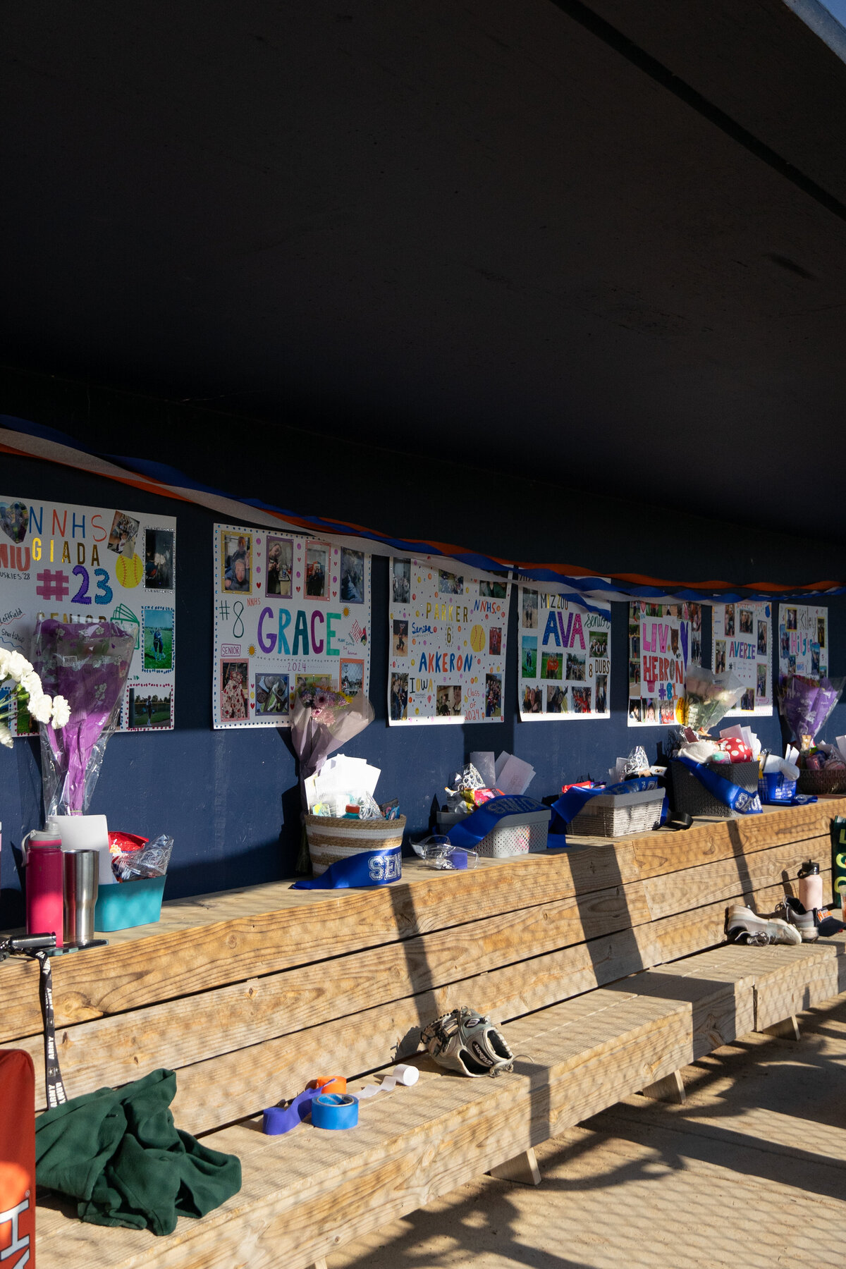 2025.05.04_SbE_NNHSSoftball_SeniorNight+Game_003