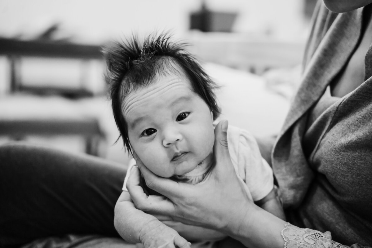 jenna-brown-photography-family-boston-newborn-indoor