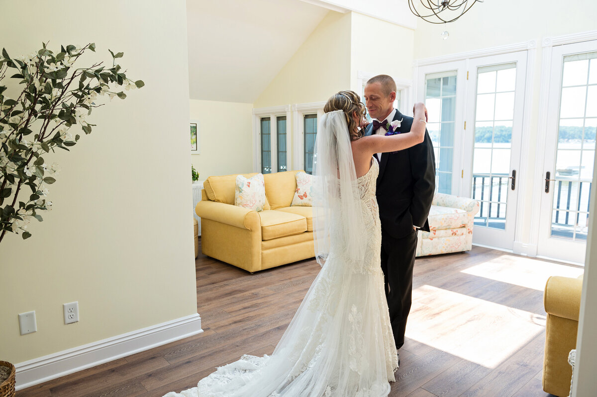 Detroit-Wedding-Photographer-The-Landing-179