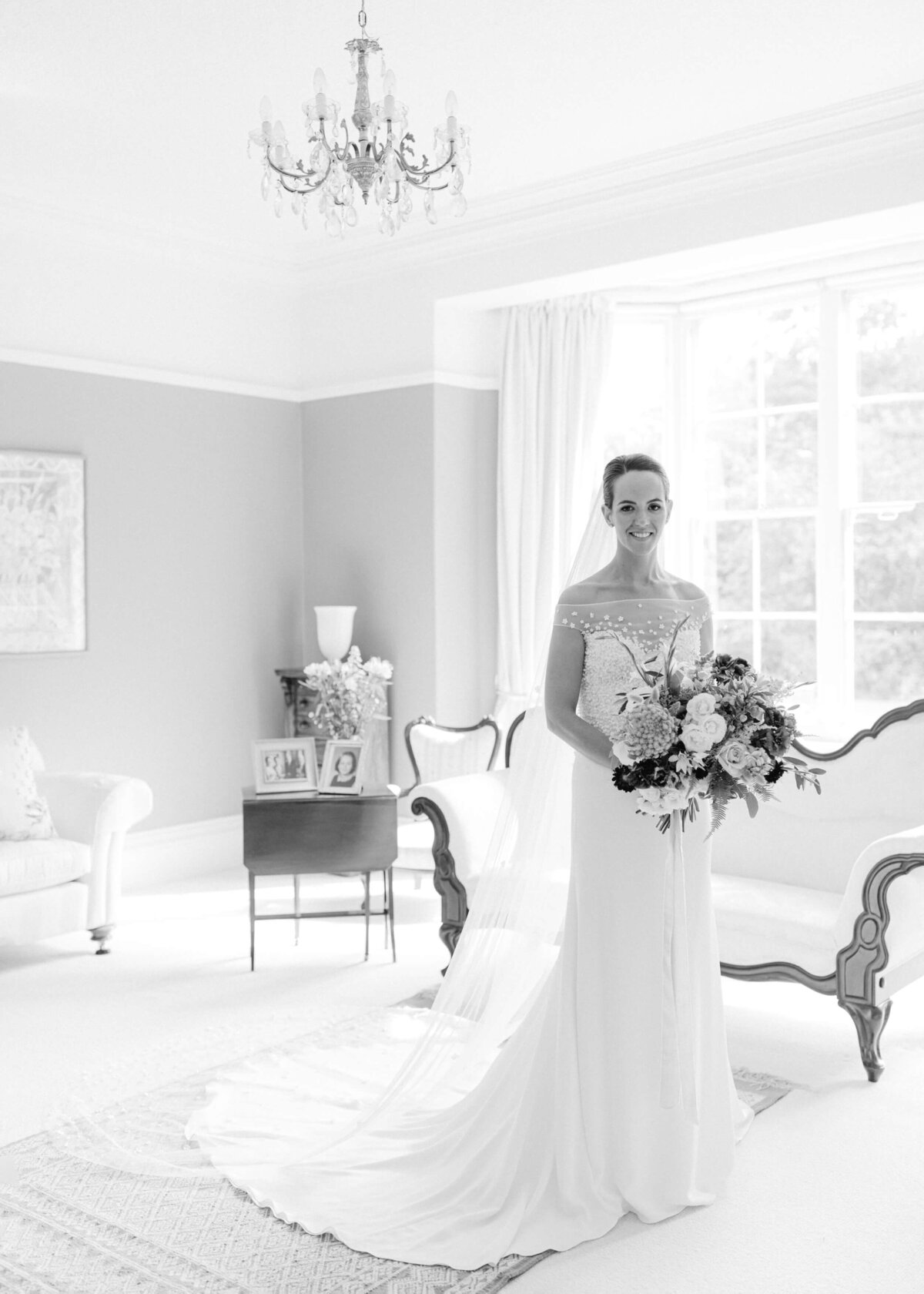 chloe-winstanley-weddings-emma-beaumont-black-white