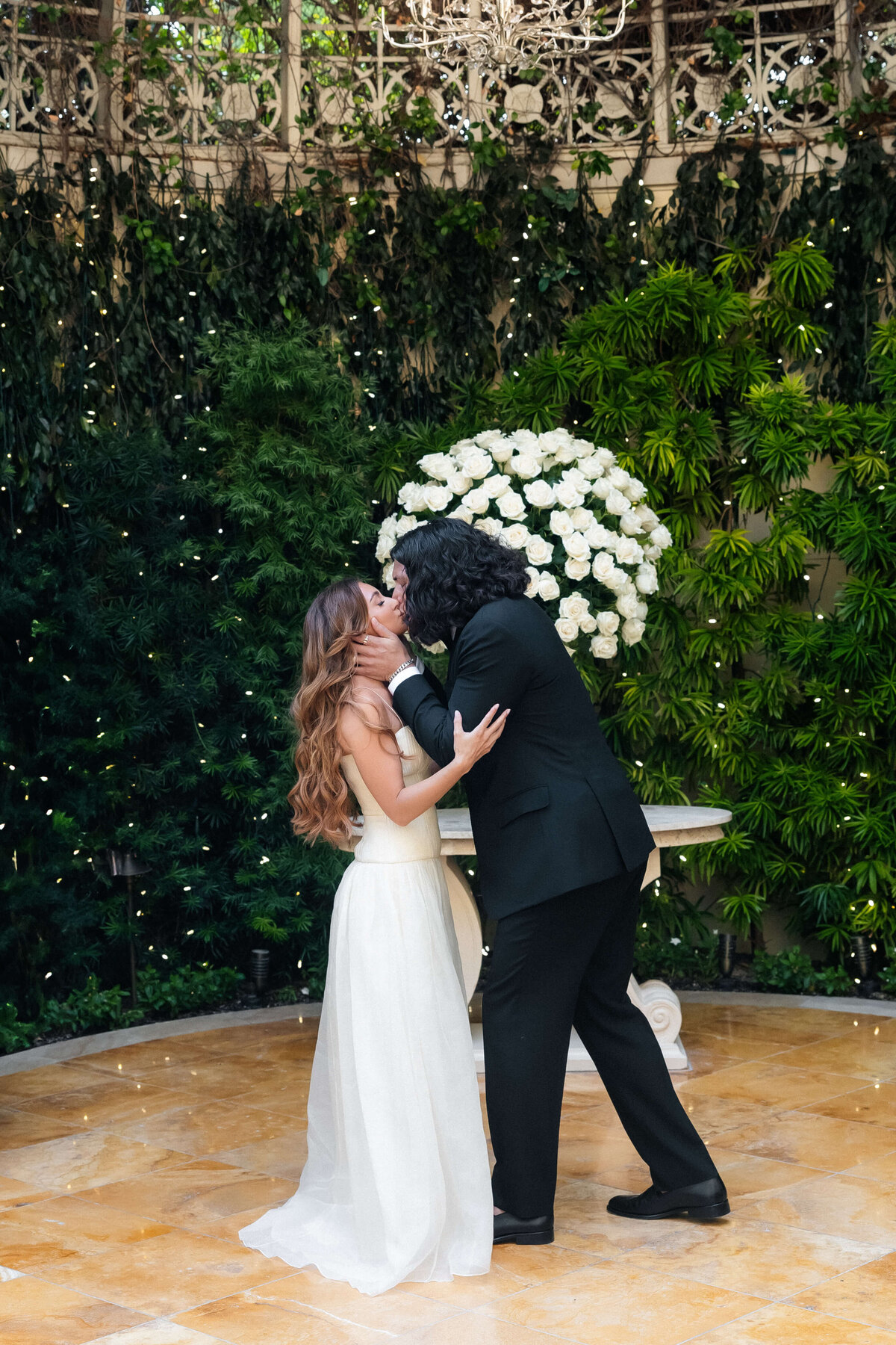 97_riskyexposure_n_las-vegas-elopement-photography-weddings