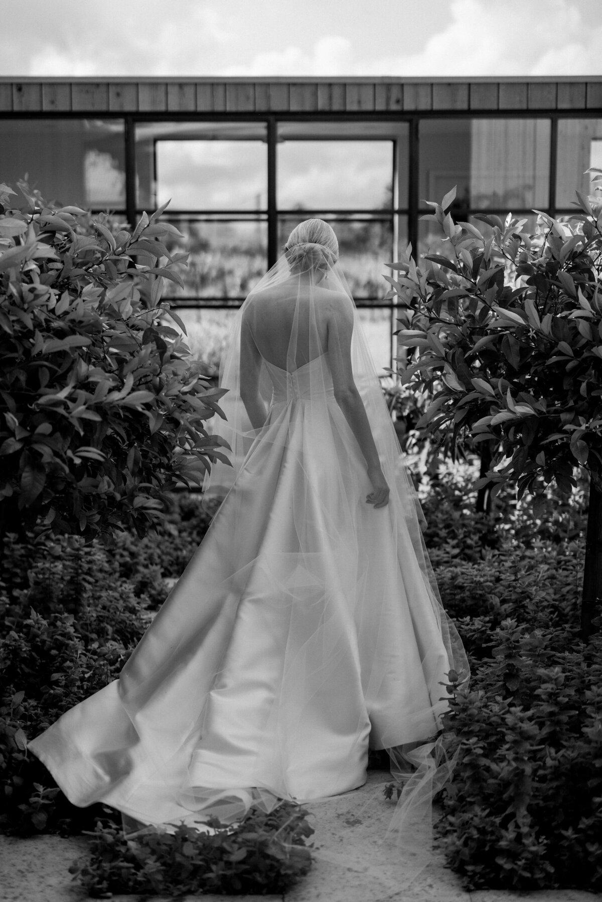 larissa-cleveland-photographer-napa-california-wine-country-wedding-private-estate-016
