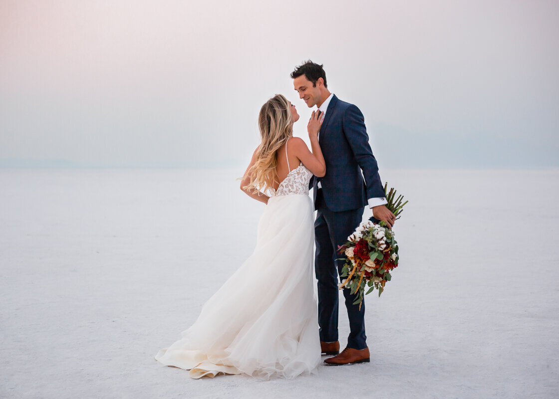 180830_Jenn&BenBridals_BonnevilleSaltFlatsUtah_AnjaJensenPhotography_001-168