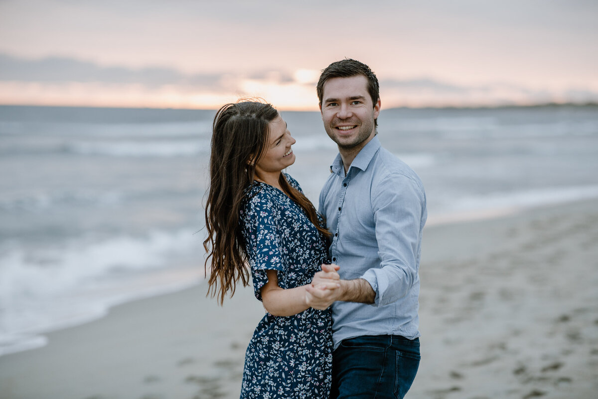 forlovelse_parfoto_charlottechristensen_strand_Oslo-01-07