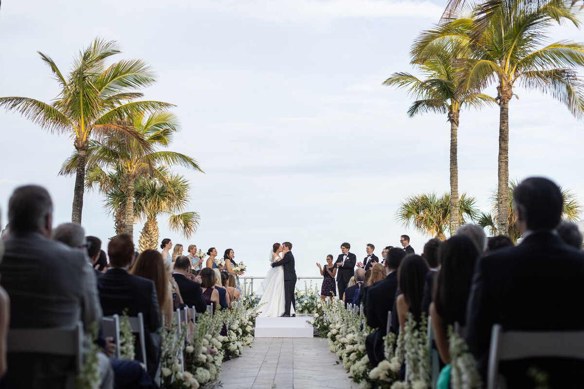 Palm Beach Jupiter Vero Beach wedding planner wedding design wedding coordination Florida wedding full service wedding planner full service wedding management South Florida wedding classic wedding design partial wedding planner destination wedding 24