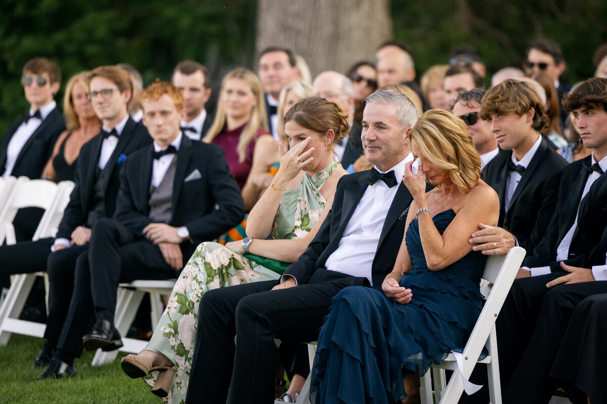 shoreacres-lake-bluff-tent-wedding-by-olivialeigh-22