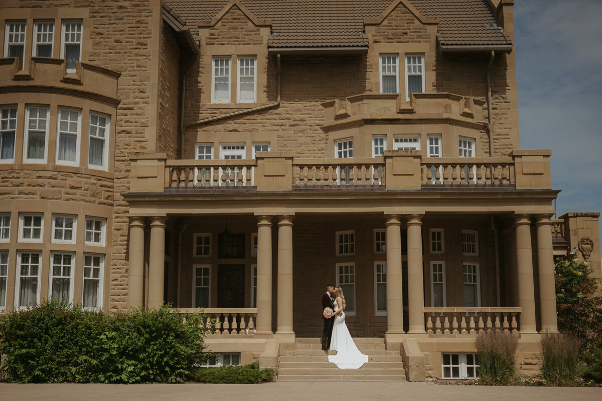 bride and groom at government house 