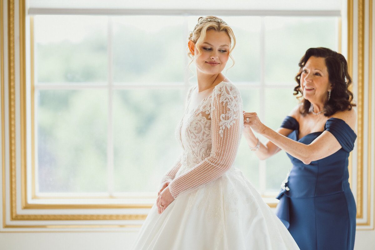 250613-Laura&Alex-Wedding-TheLegacyCastle-PomptonPlains-NJ-Previews-Web-15
