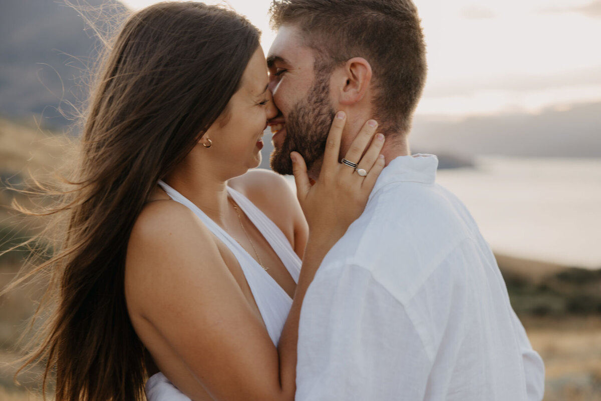 Queenstown couple photographer, couple photo session at Jacks Point