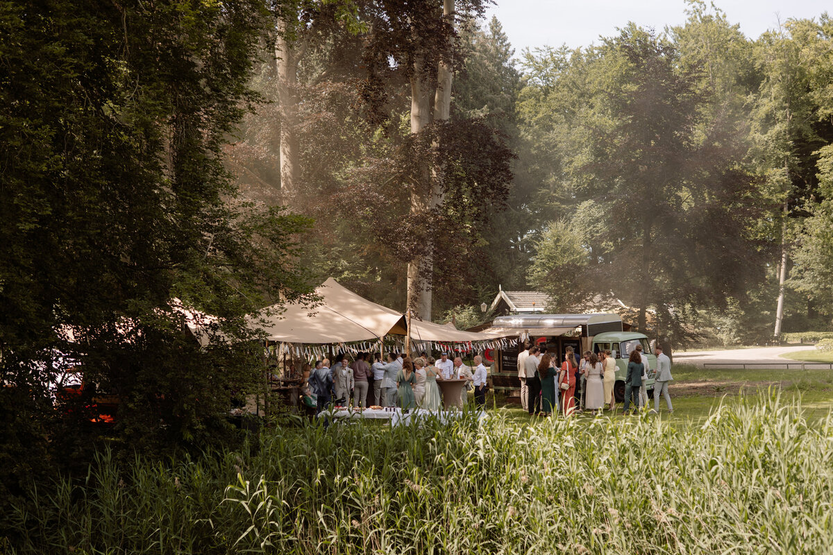 bruiloft-twente-borrel-vrienden-4