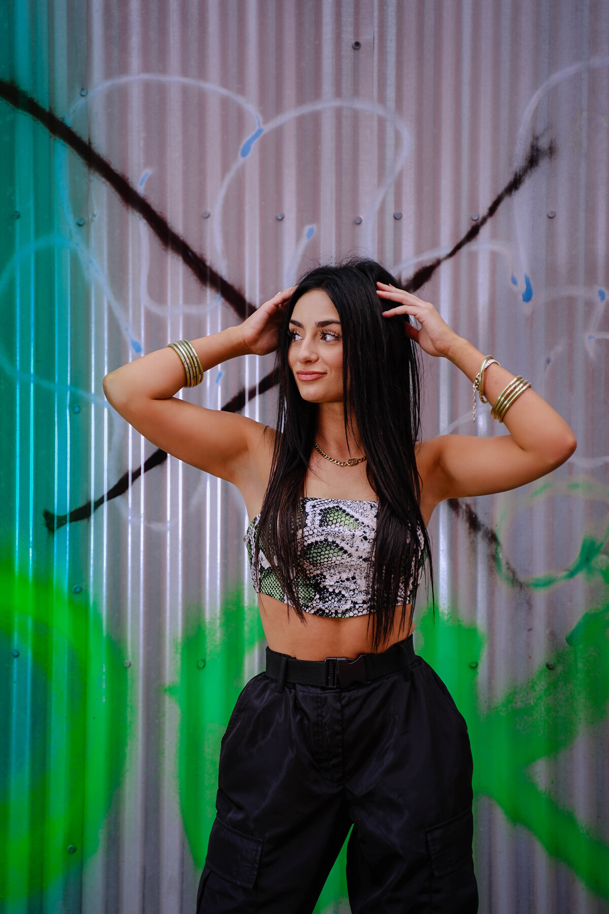 urban-senior-photoshoot-graffiti-wall-fort-worth