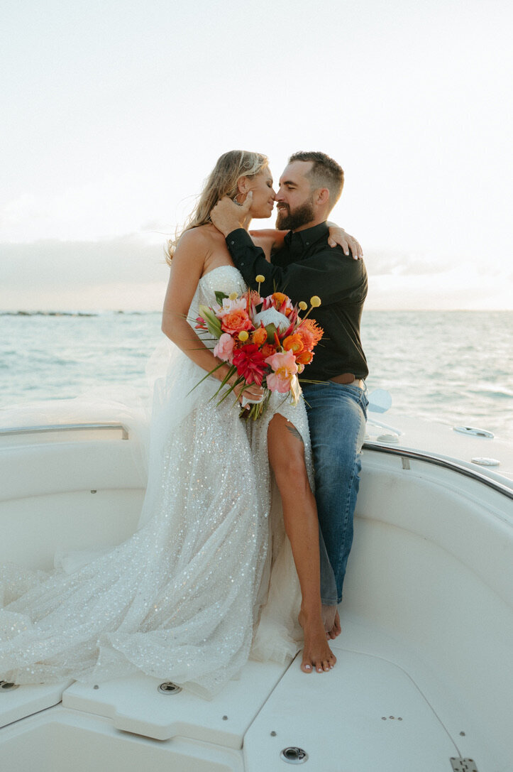 boat elopement photos
