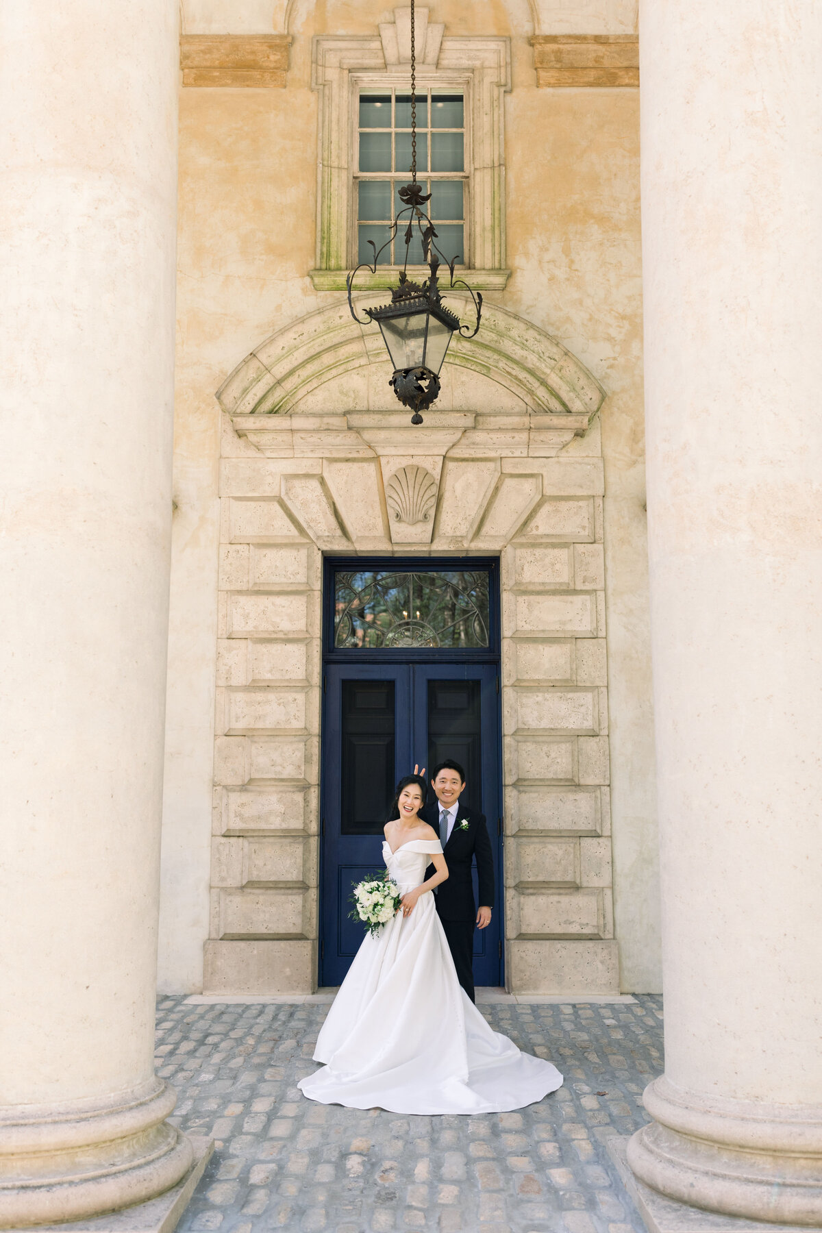 atlanta-history-center-swan-house-wedding-bride-and-groom