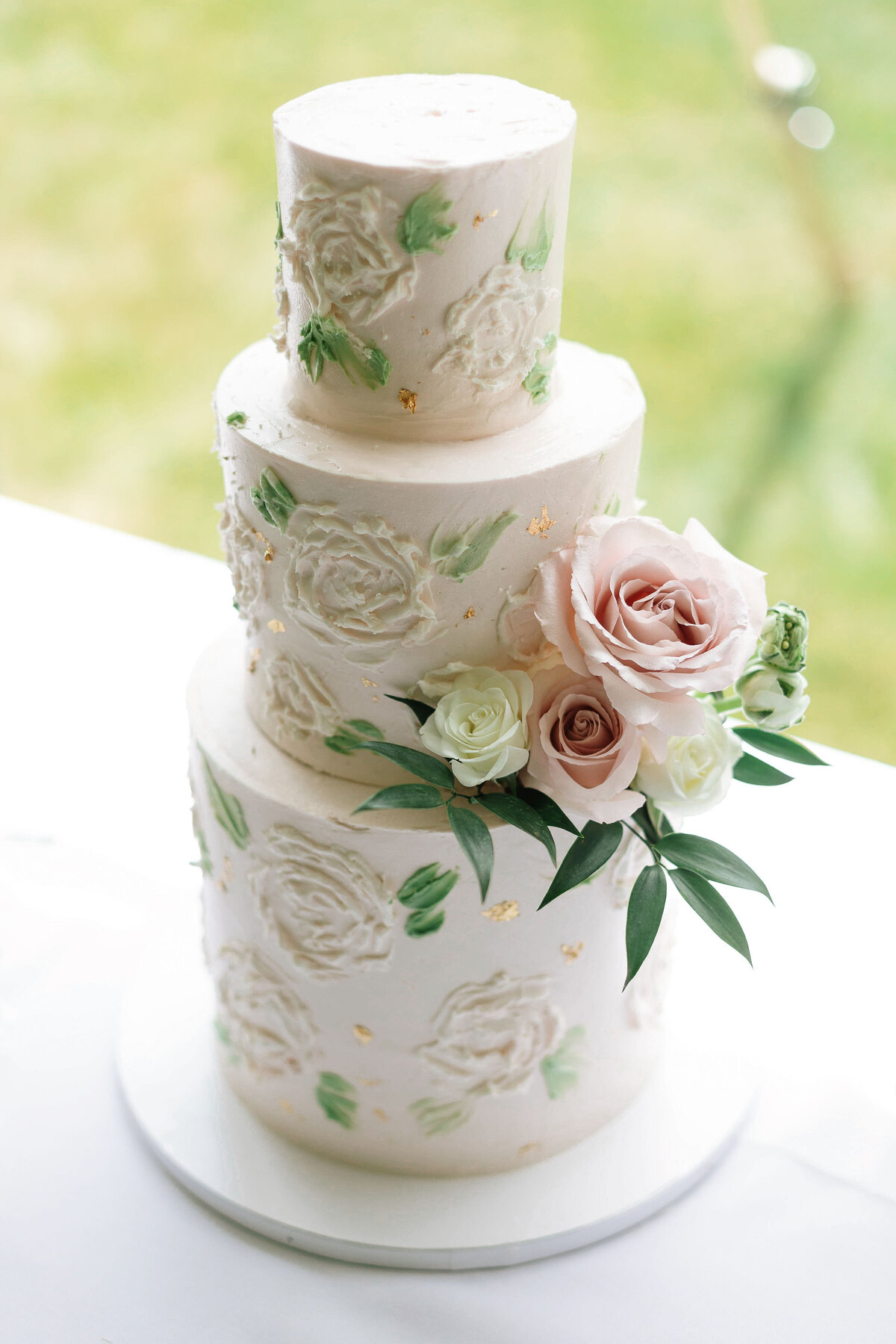 bridal-shower-cake-in-massachusetts