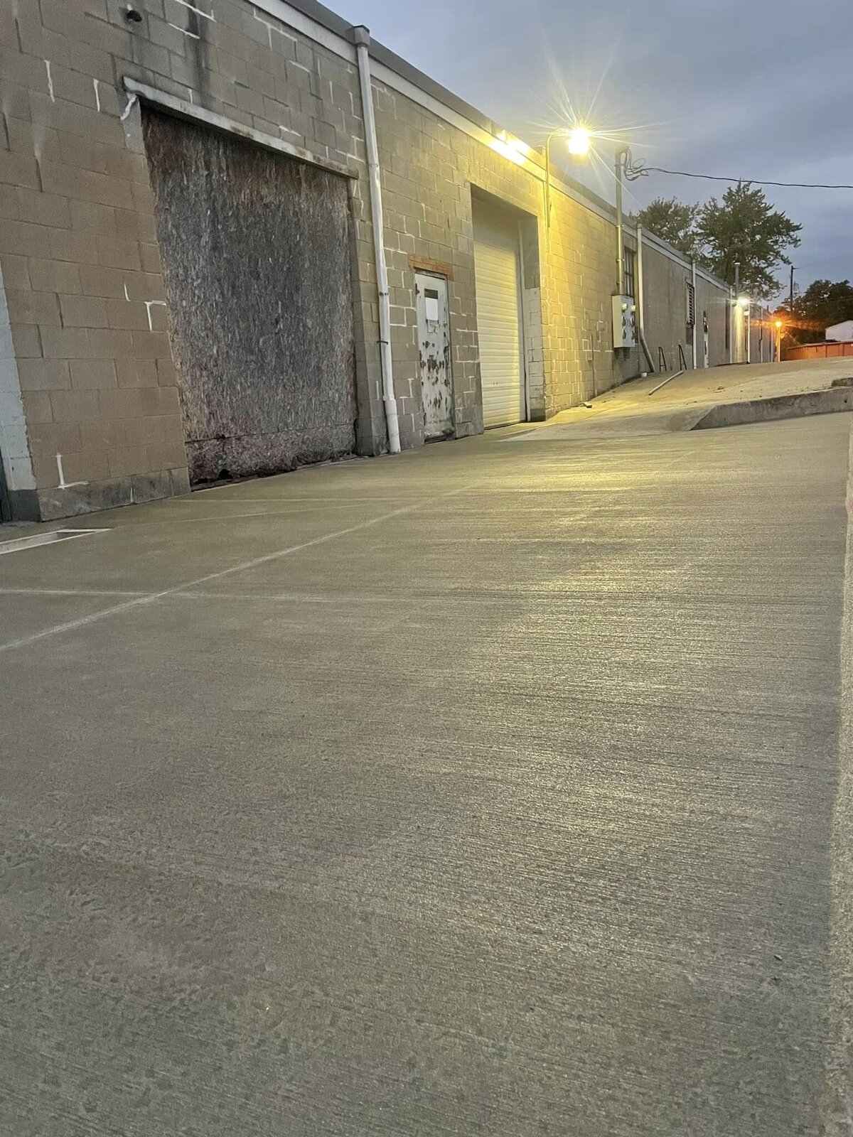 Commercial-Concrete-Cement-Pour