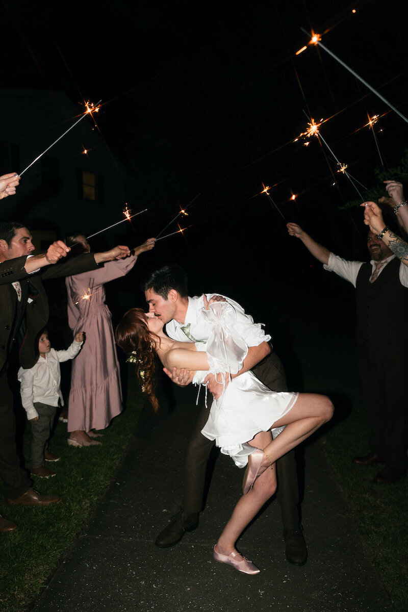 finer-points-coastal-westside-inn-manteo-wedding00008