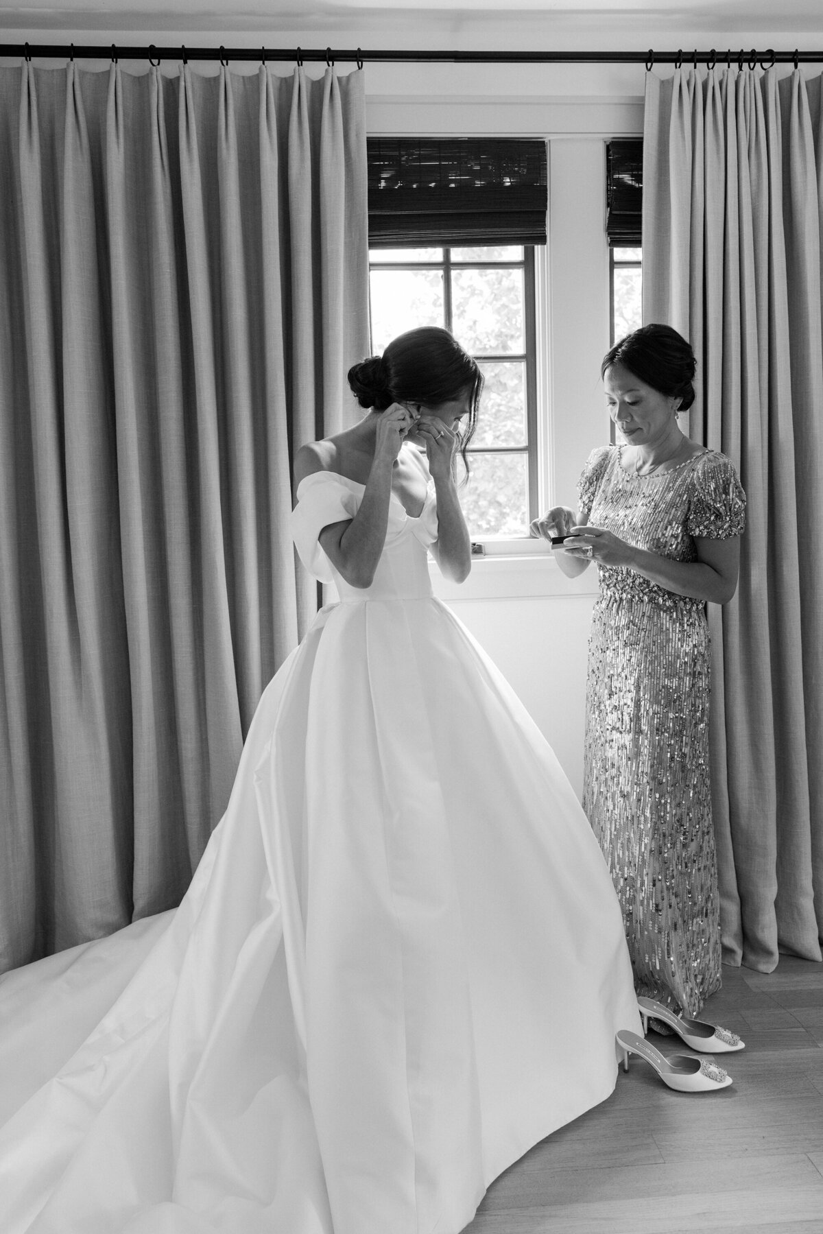 KateEdwardsWeddings_Lisa&Jacob_ValleyRockInn-44