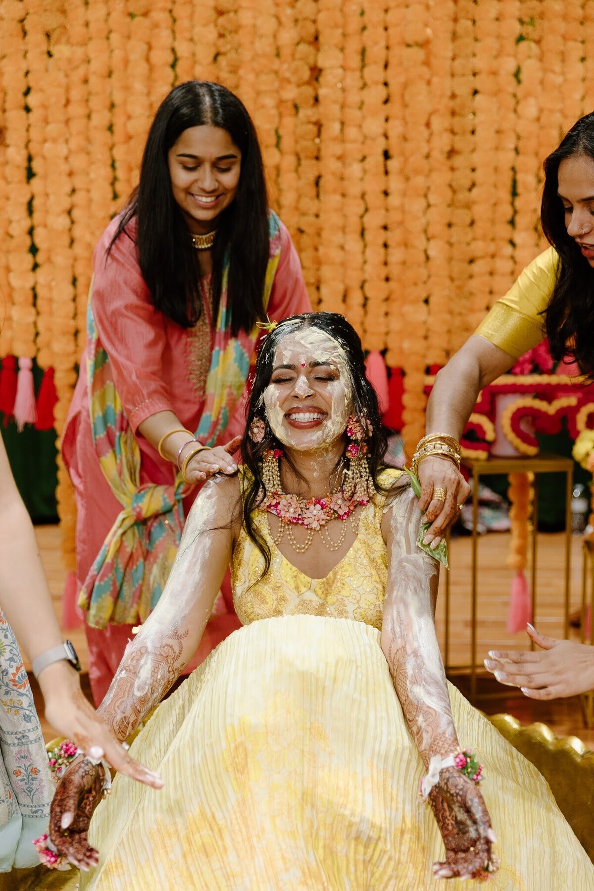 Nichole-Babiez-Photography-wedding-photographer-indian-wedding-photographer-mendhi-sangeet-baraat-luxury-chicago-illinois-marriott-schaumburg-44