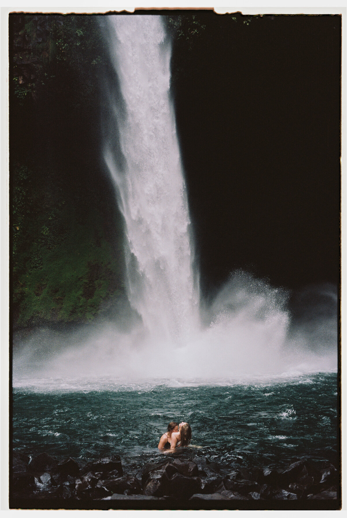 Taylor&Carolyn_HoneymoonFilm_KiKiCreates-005
