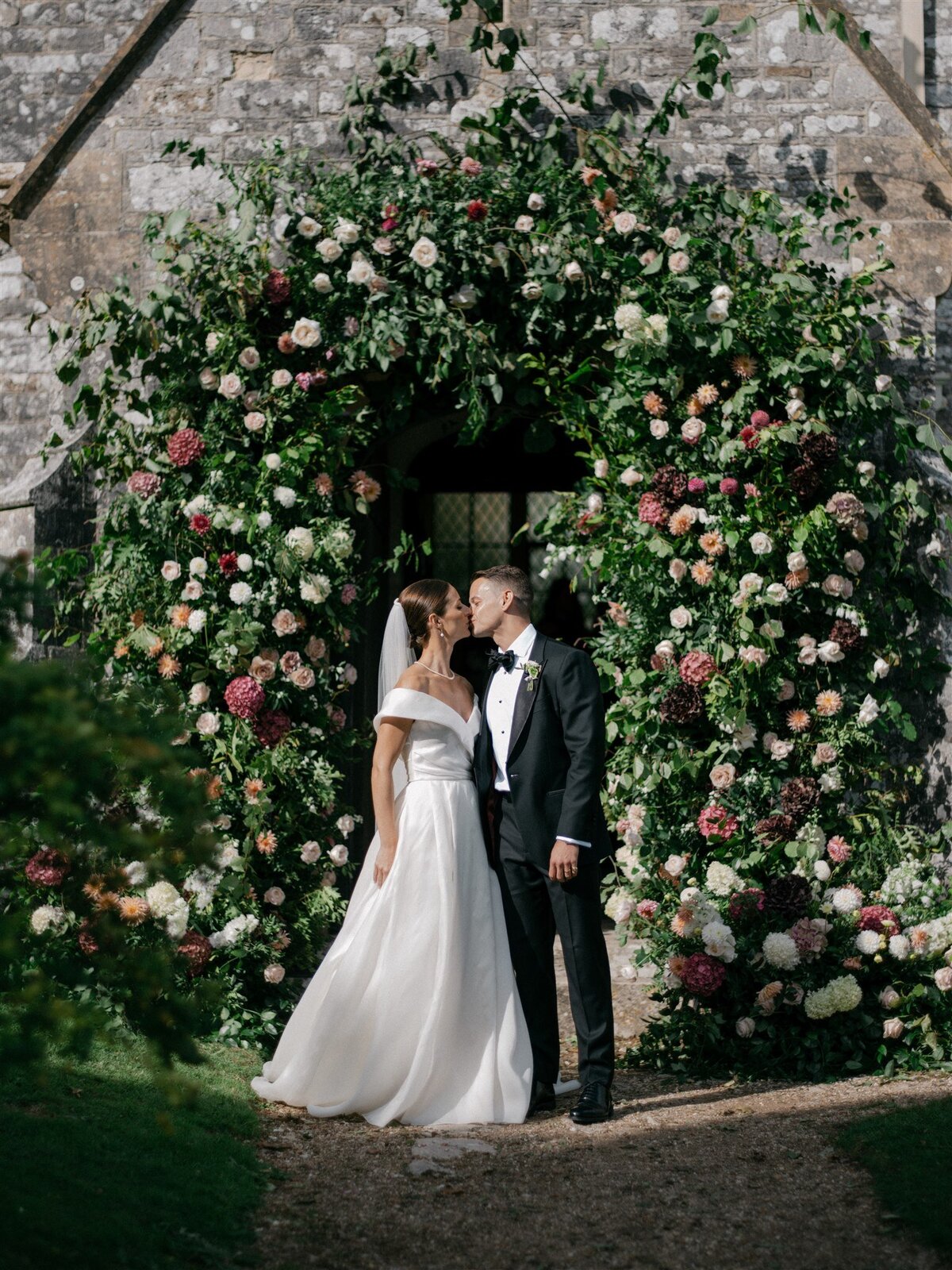 MadelineGeorge_Ceremony_0455_Wizz & Wild Wedding Florals