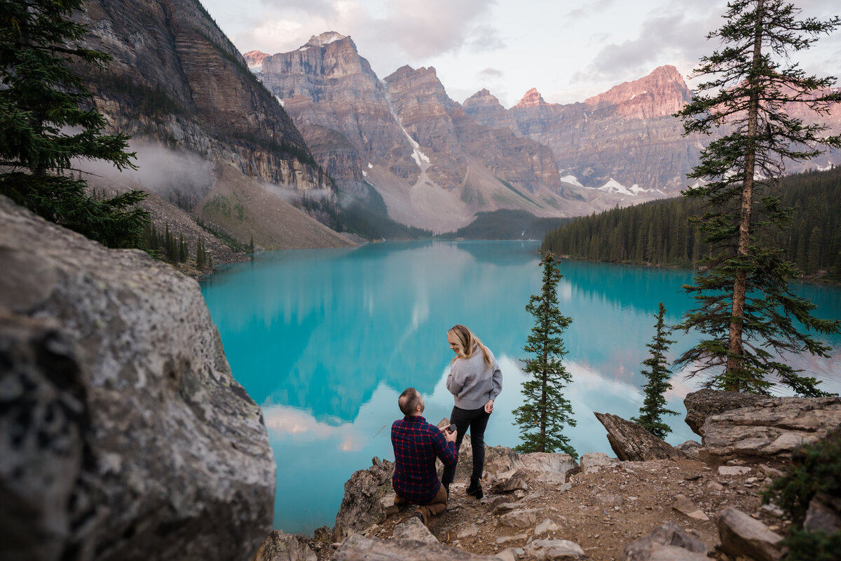 moraine-lake-sunrise-proposal-1