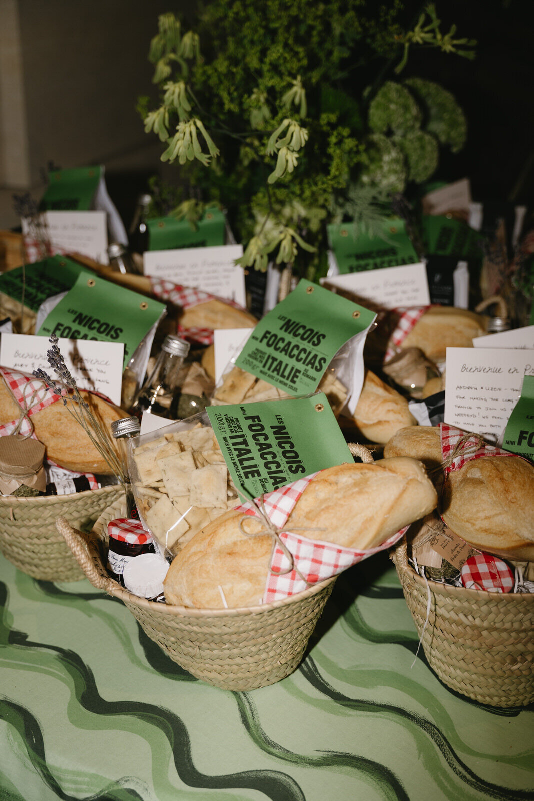 2Flora_And_Grace_Provence_BastideDeMarie_Editorial_Wedding_Photographer (49 von 463)