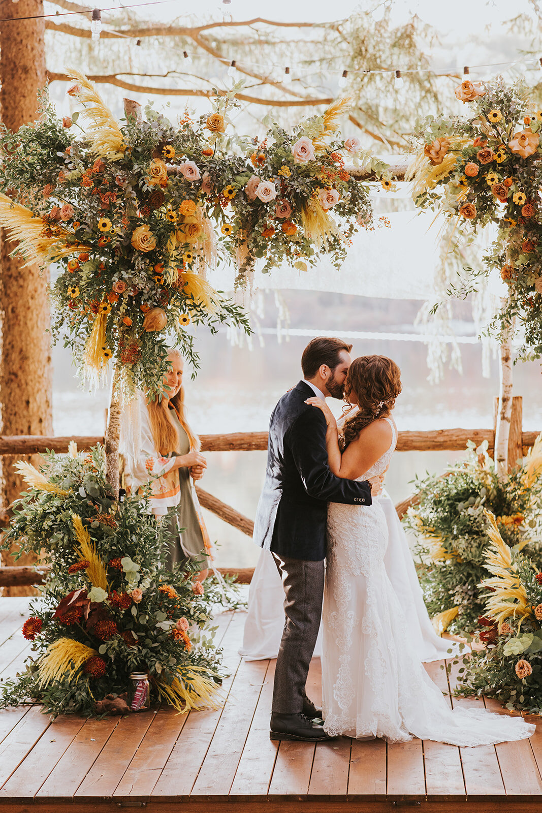 cedar-lakes-rustic-wedding-couple-5