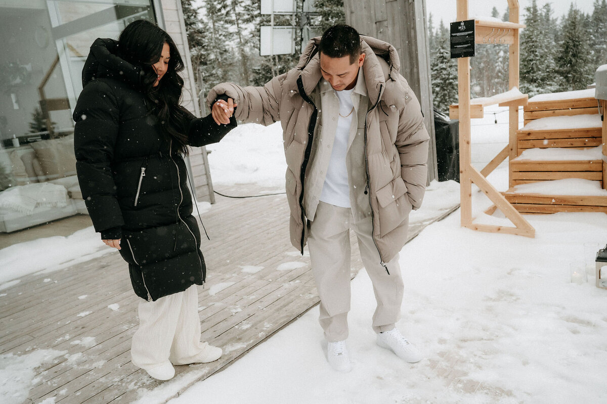 S-R_Winter-Elopement-Quebec-30