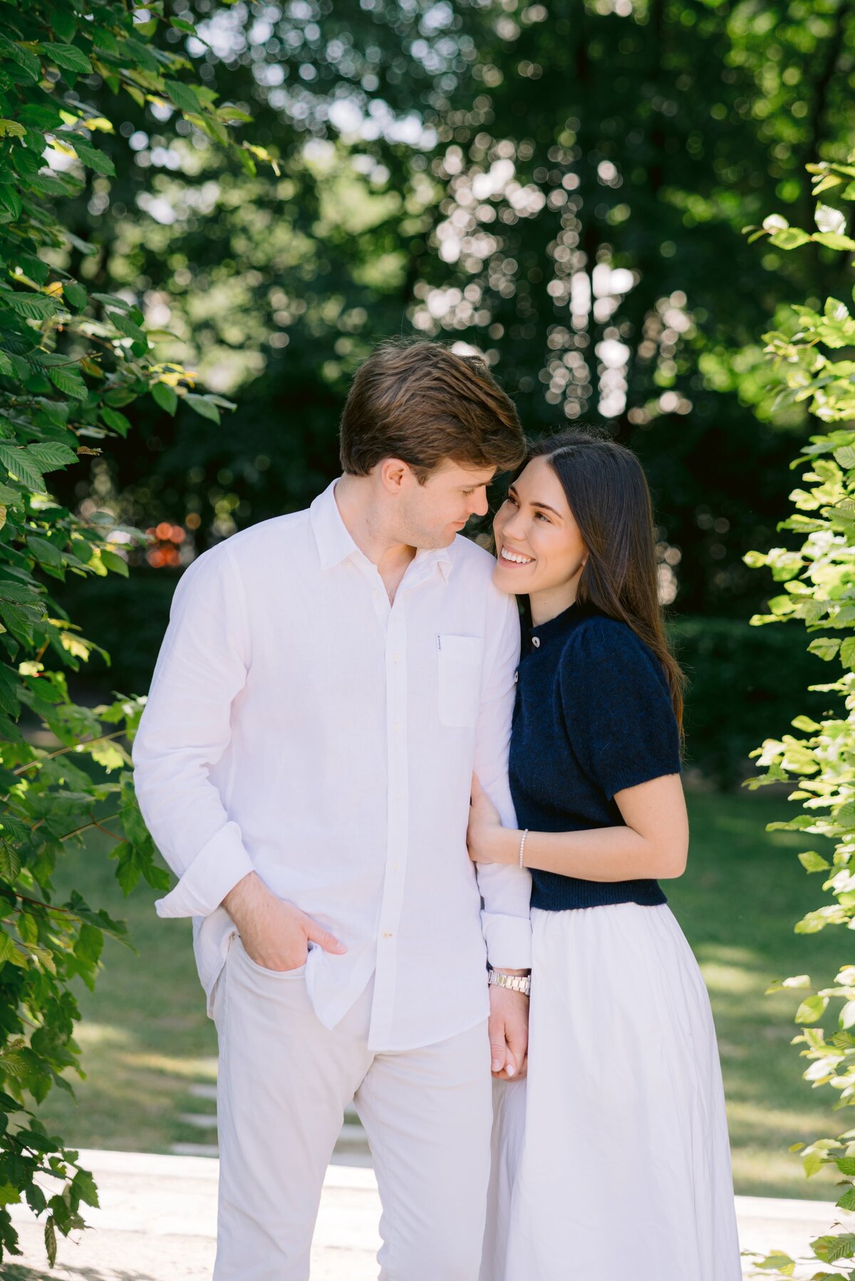 Engagement-Paris-Rodin-Garden-wedding-Larisa-Shorina-31