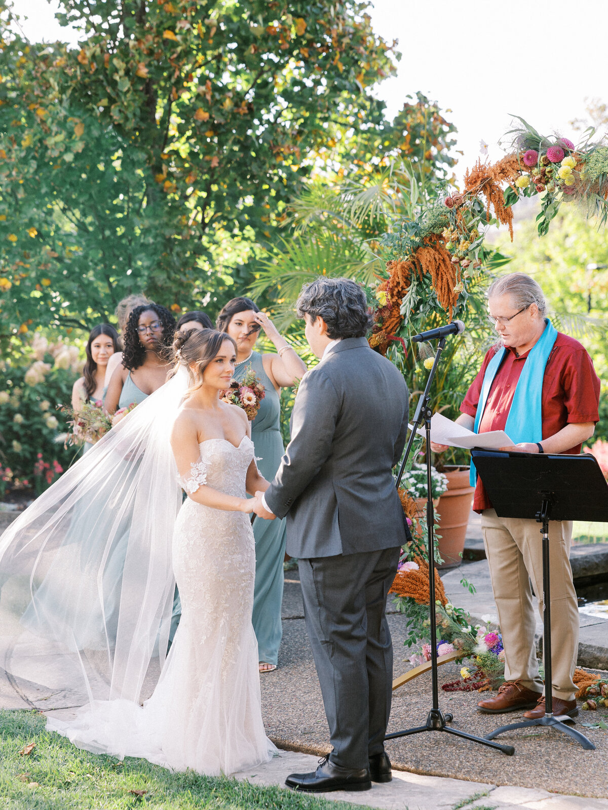 pittsburgh-wedding-photographer-phipps-botanic-gardens-conservatory-wedding-outdoor-lgbtq-luxury-photography-light-and-airy33