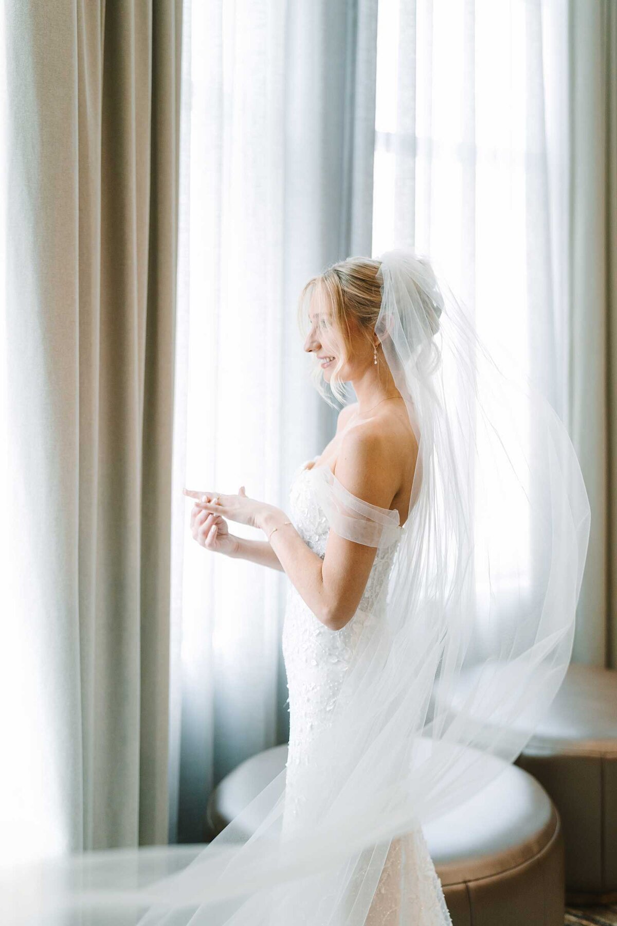 doubletree rooftop charlotte wedding photographer-29_jamie marie photography