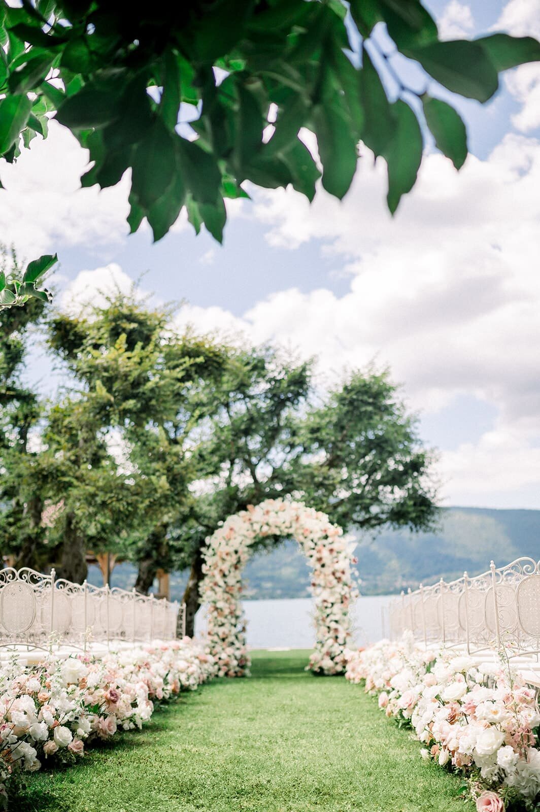 Christophe-Serrano-Palace-de-menton-Annecy-destination-luxury-wedding-france2