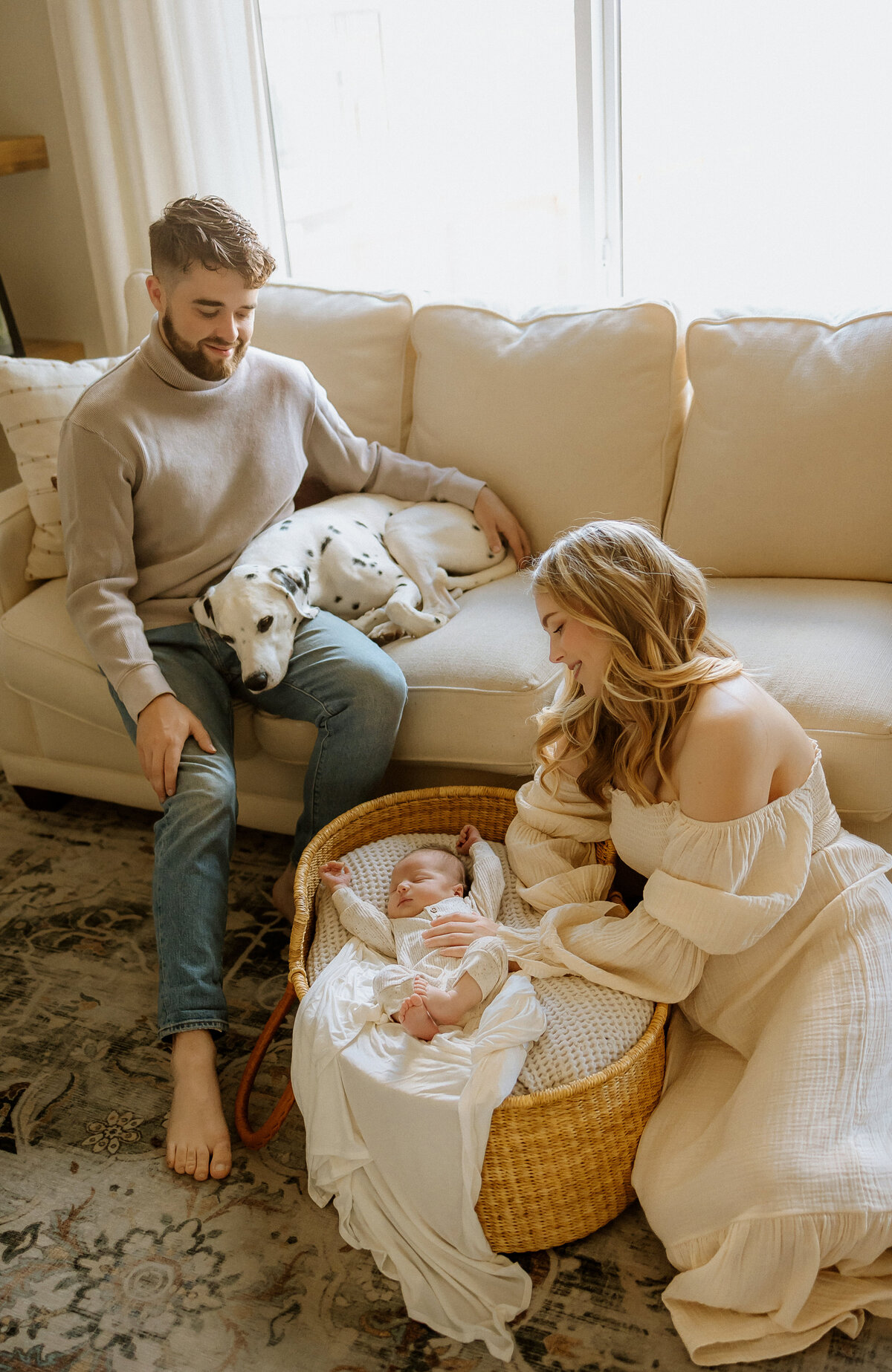 I'm committed to creating perfect newborn memories that showcase the beauty, innocence, and love of your baby's early days. Trust in our expertise.