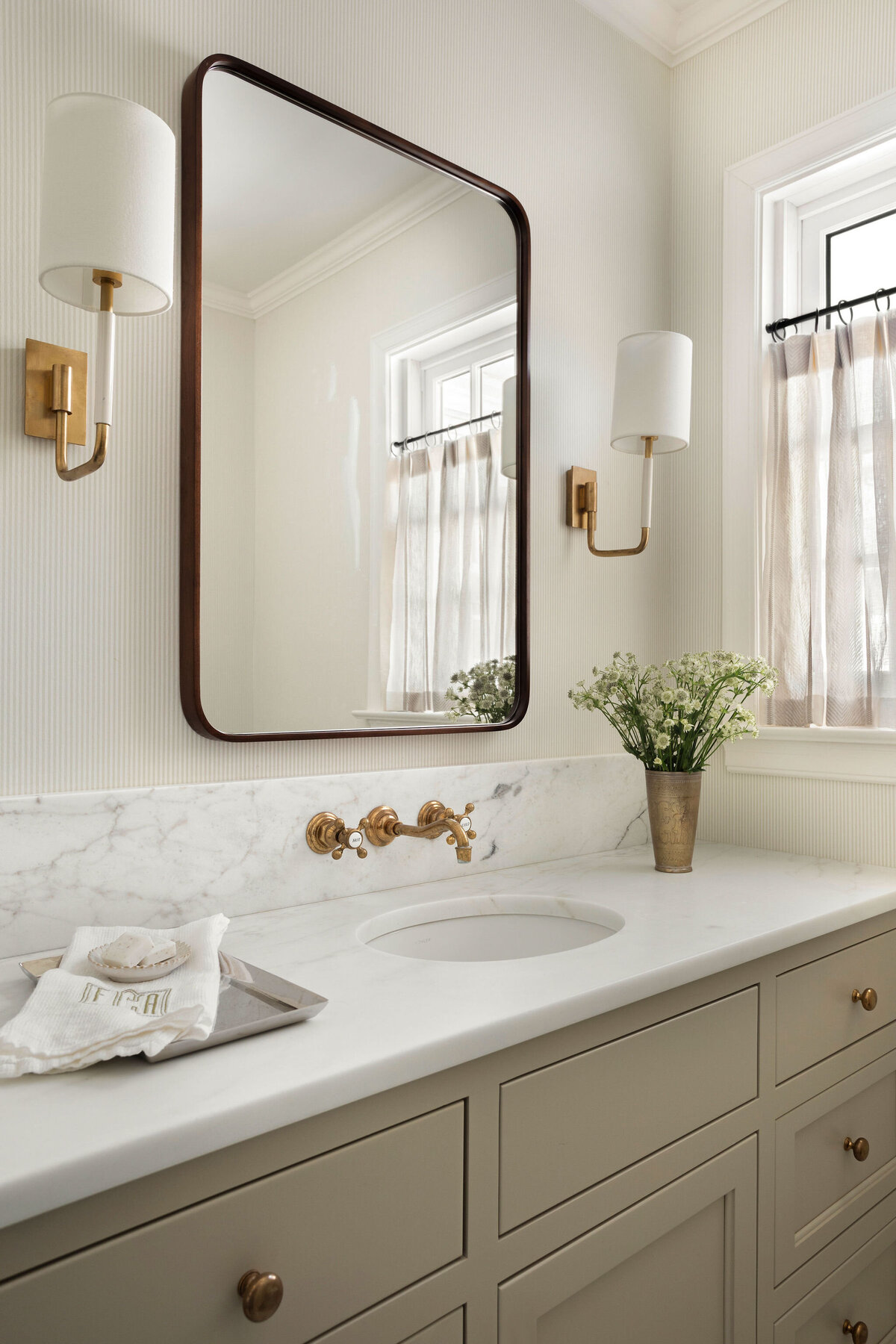 13_Farris_Ann_Interiors_3723_Estes_Rd