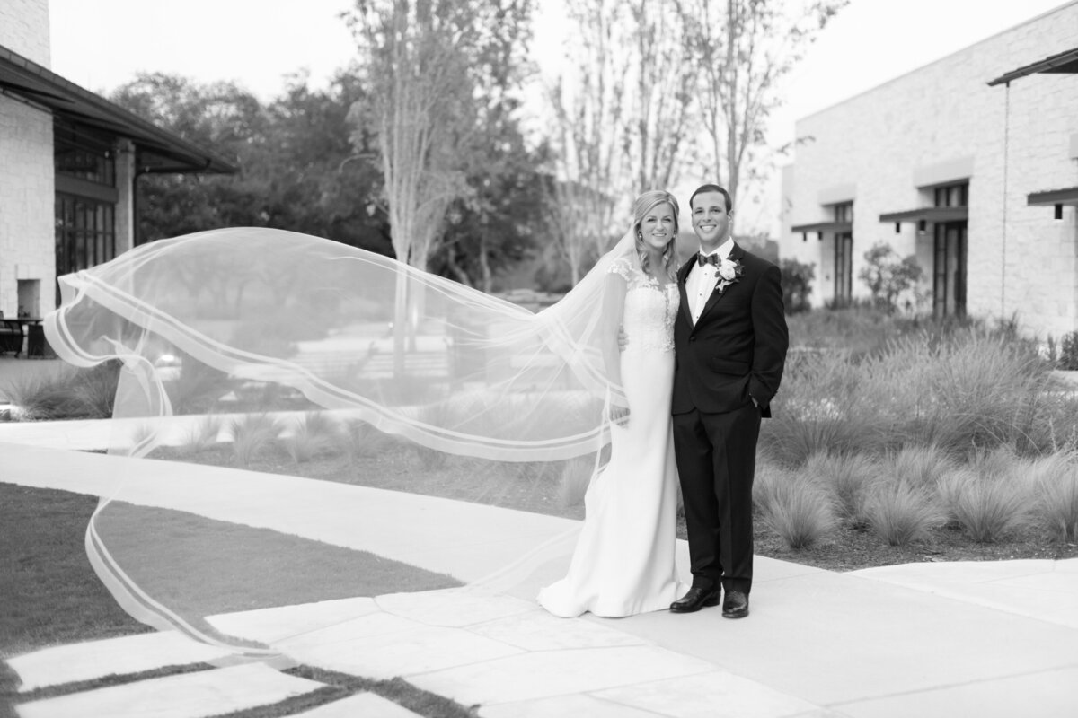 Omni Barton Creek Resort Wedding Photographer 00137